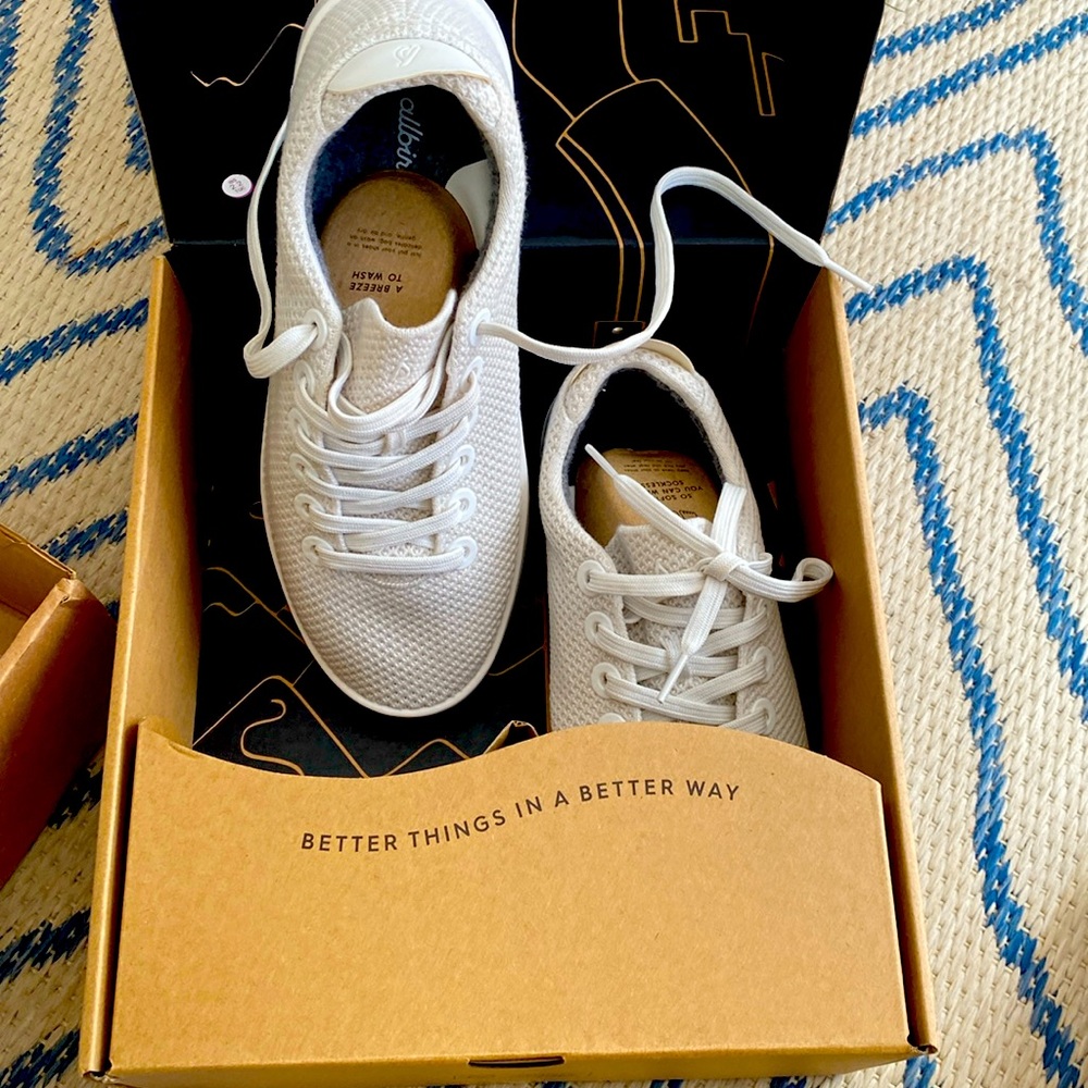 NWT! Classic Allbird Tree Pipers in White.